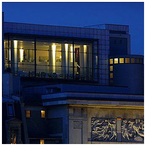 La Maison Blanche - Restaurant - Bar - Club dans le 8eme arrondissement de Paris - Photo ©