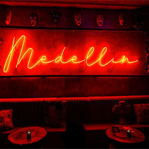Medellin - Club privé dans le 8eme arrondissement de Paris - Photo © 